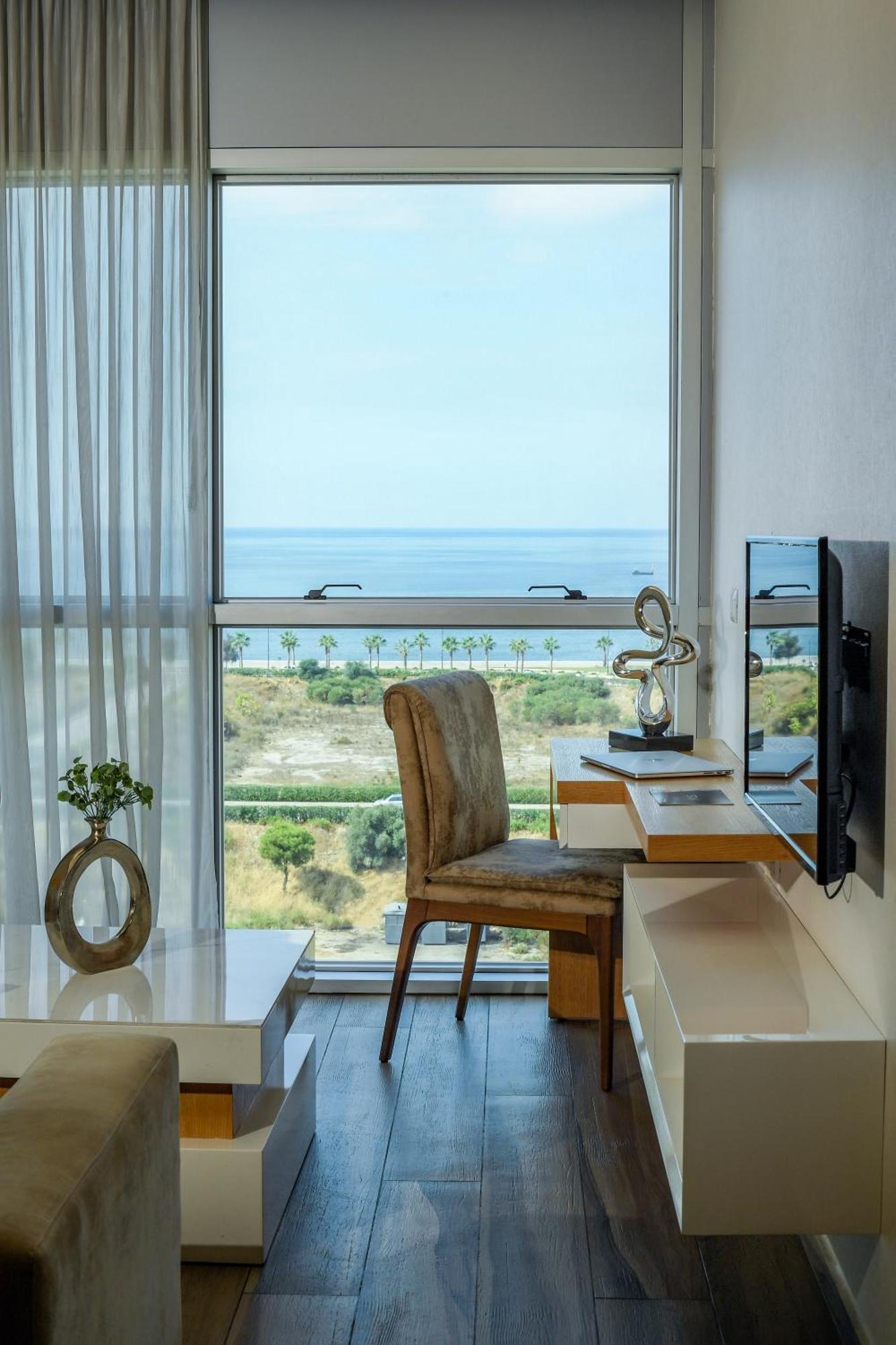 The Stay Furnished Apartments Dbayeh Exteriör bild
